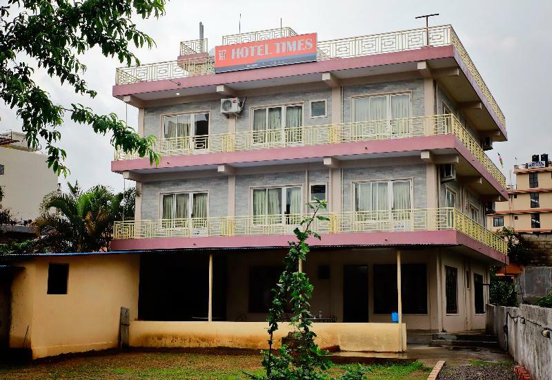 Oyo 575 Api Suites Pokhara Exterior foto