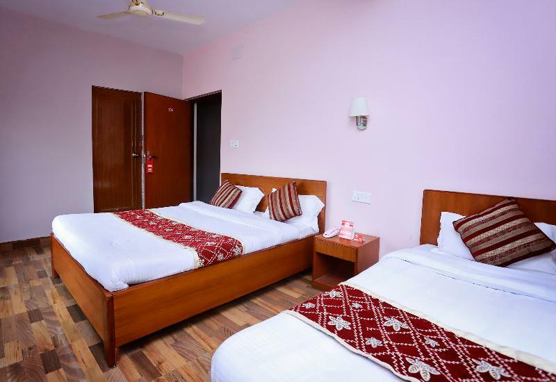 Oyo 575 Api Suites Pokhara Exterior foto
