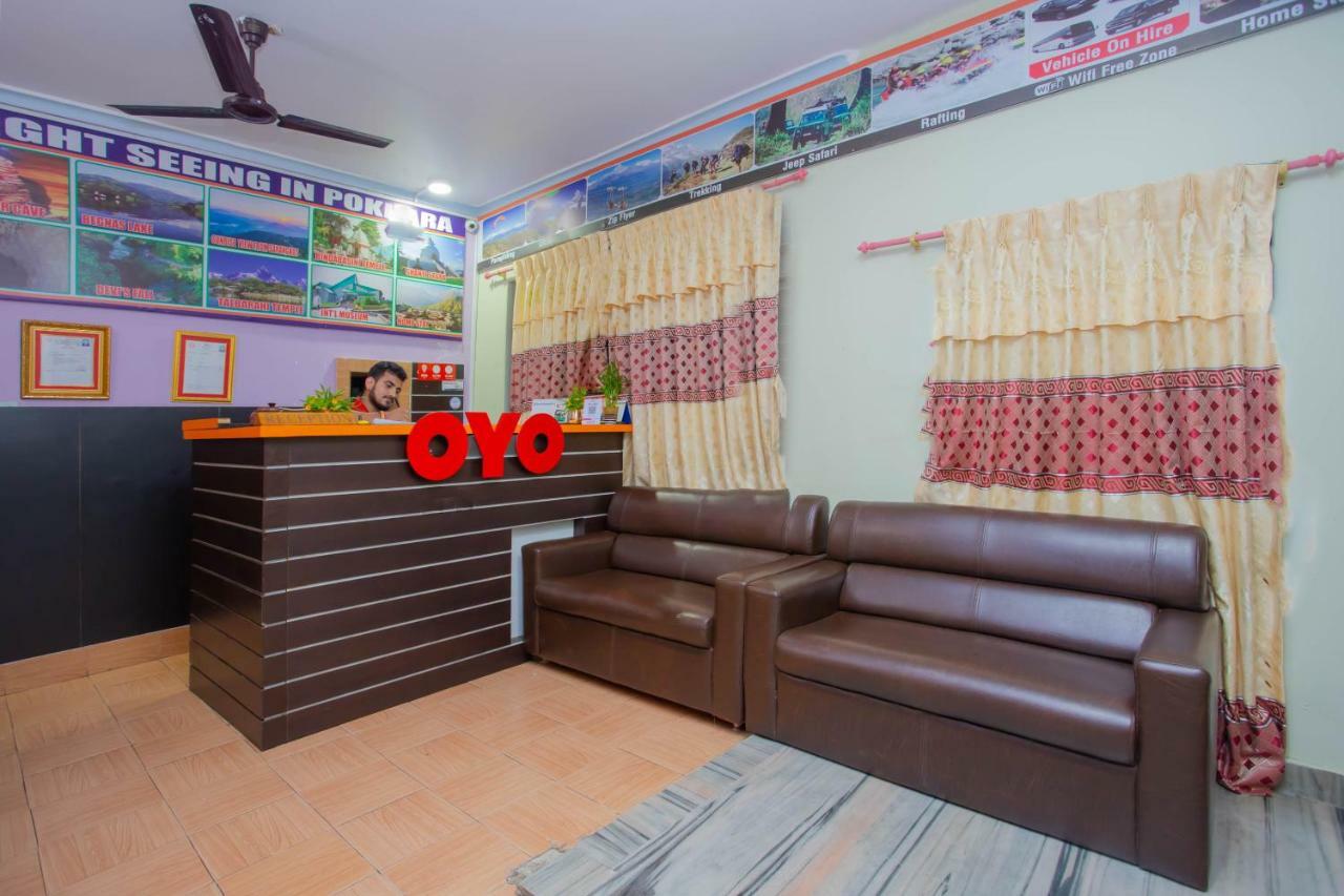 Oyo 575 Api Suites Pokhara Exterior foto