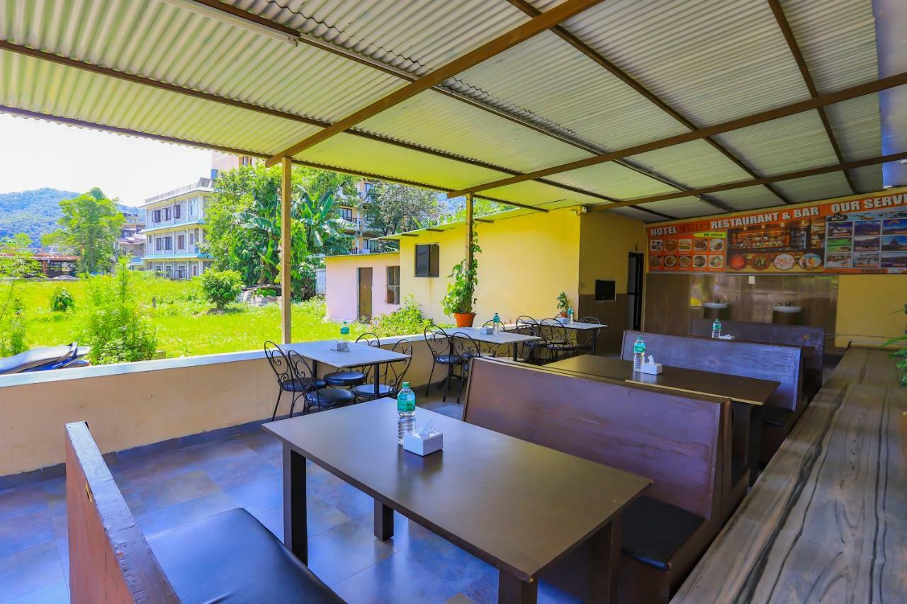 Oyo 575 Api Suites Pokhara Exterior foto